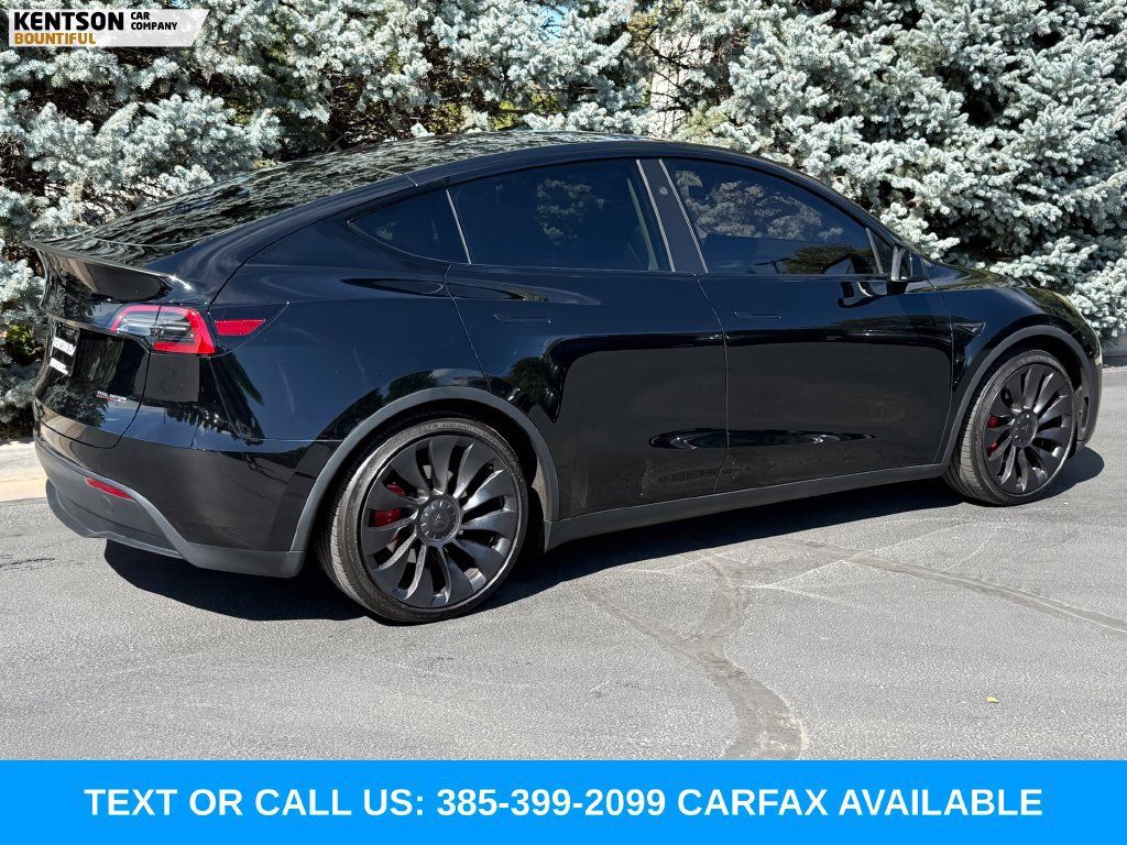 Used 2024 Tesla Model Y Performance AWD/4WD image 9