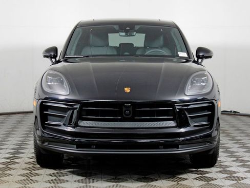 Certified 2026 Porsche Macan AWD/4WD image 10