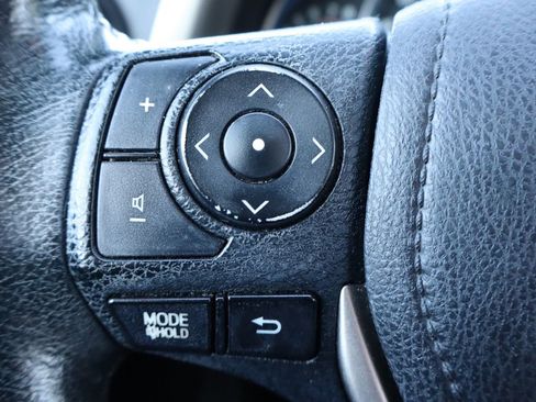 Used 2015 Toyota RAV4 Limited AWD/4WD image 30