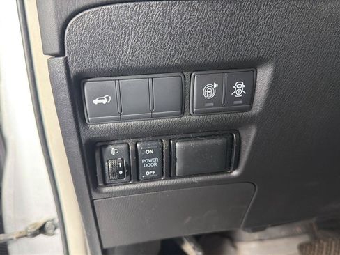 Used 2019 Nissan Armada SL w/ Premium Package AWD/4WD image 9