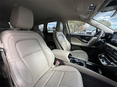 Certified 2023 Lincoln Corsair AWD w/ Equipment Group 101A image 33