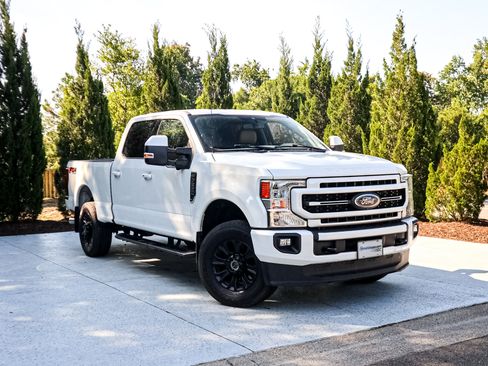 Used 2022 Ford F250 Lariat w/ Lariat Ultimate Package AWD/4WD image 2