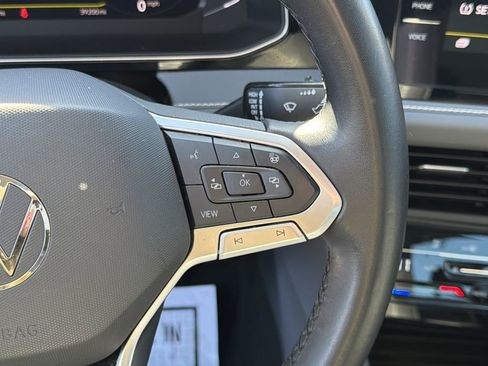 Used 2025 Volkswagen Jetta SEL image 27