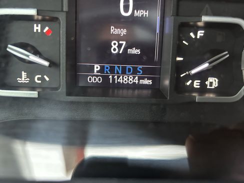 Used 2020 Toyota Tundra Platinum AWD/4WD image 28
