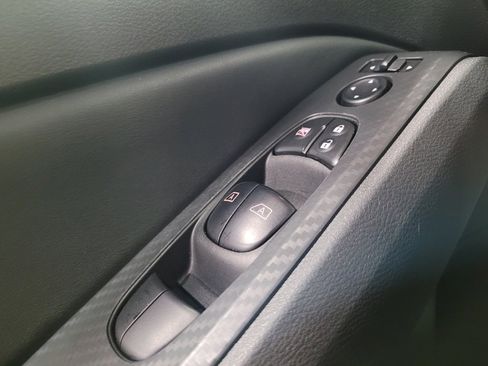 Used 2025 Nissan Altima 2.5 SV FWD image 27