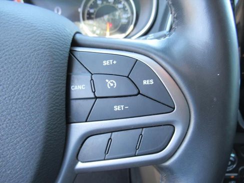 Used 2020 Jeep Cherokee Limited AWD/4WD image 23