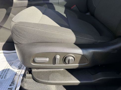 Certified 2023 Chevrolet Traverse LT AWD/4WD image 19