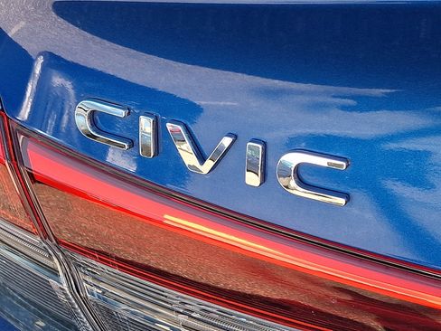 Used 2023 Honda Civic Sport image 30