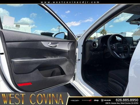 Used 2023 Kia Forte LXS FWD image 10