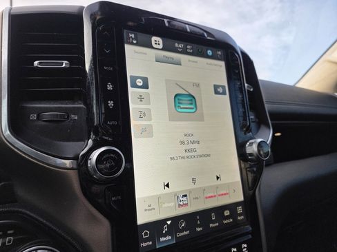 Used 2022 RAM 1500 Laramie image 15