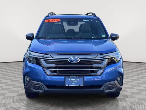 Used 2025 Subaru Forester Limited w/ Popular Package AWD/4WD image 3