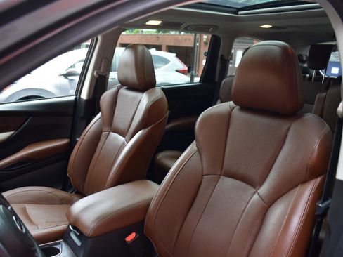 Used 2019 Subaru Ascent Touring AWD/4WD image 13
