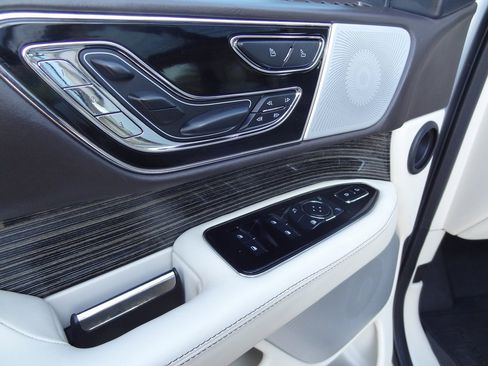 Used 2023 Lincoln Navigator L Black Label image 30