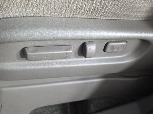 Used 2012 Honda Odyssey EX image 33