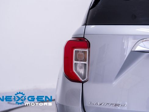 Used 2023 Ford Explorer Limited image 59