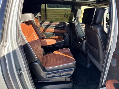 Used 2024 GMC Yukon XL Denali Ultimate image 13