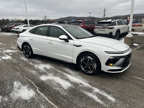 Used 2024 Hyundai Sonata SEL w/ Convenience Package image 3