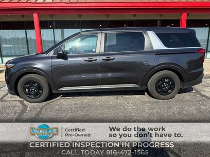 Used 2025 Kia Carnival