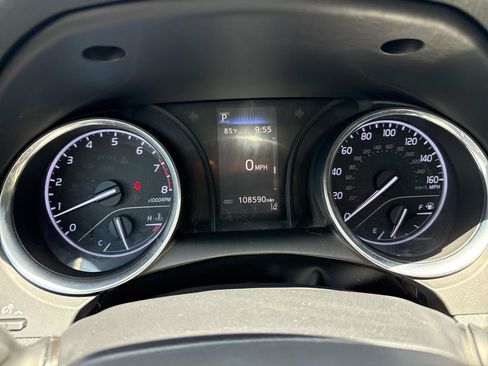 Used 2019 Toyota Camry SE FWD image 35