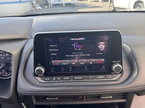 Used 2025 Nissan Rogue SV AWD/4WD image 20