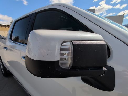 Used 2019 Chevrolet Silverado 1500 High Country w/ Technology Package AWD/4WD image 39