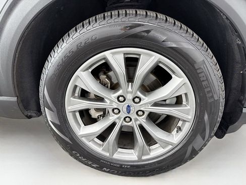 Used 2022 Ford Explorer XLT w/ Equipment Group 202A image 32