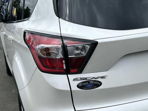 Used 2018 Ford Escape SEL w/ Ford Safe & Smart Package AWD/4WD image 6