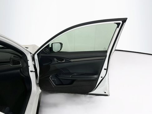 Used 2020 Honda Civic Sport image 30