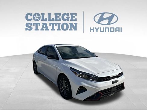 Used 2024 Kia Forte GT-Line w/ GT-Line Premium Package FWD image 3