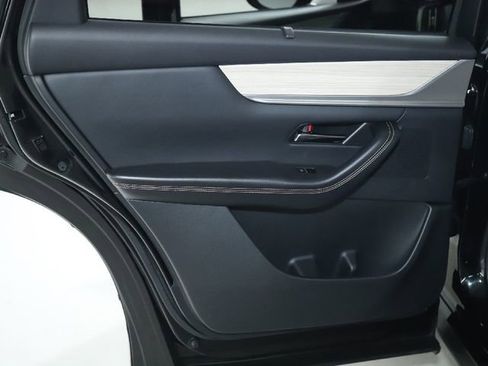 Certified 2025 MAZDA CX-70 Plug-In Hybrid w/ Premium Pkg image 23