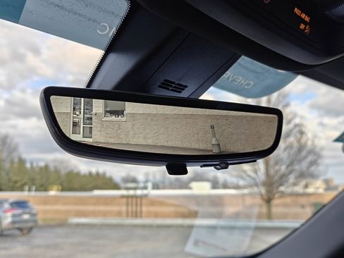 Used 2023 Chevrolet Traverse RS image 45