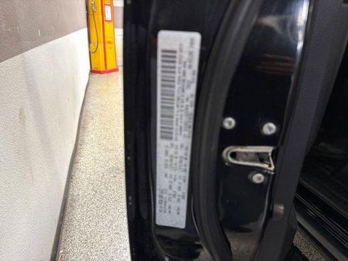 Used 2018 RAM 2500 Tradesman w/ Chrome Appearance Group image 77