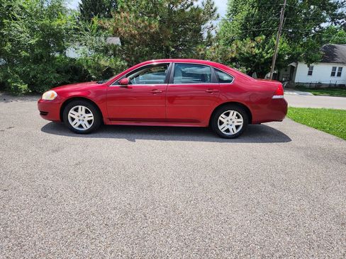 Used 2013 Chevrolet Impala LT w/ LT Sunroof Package FWD image 4