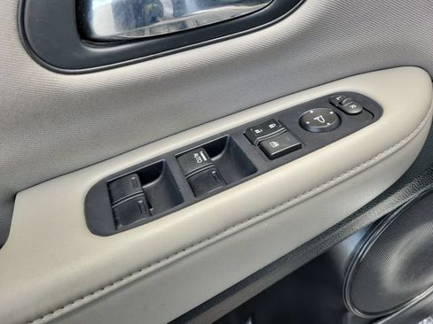 Used 2018 Honda HR-V LX image 24