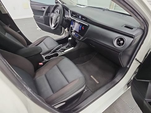 Used 2018 Toyota Corolla LE w/ LE Premium Package w/Moonroof FWD image 28