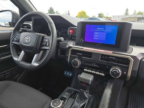 Certified 2025 Toyota Tacoma TRD Sport AWD/4WD image 12