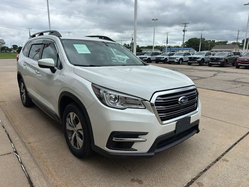 Used 2022 Subaru Ascent Premium AWD/4WD image 7