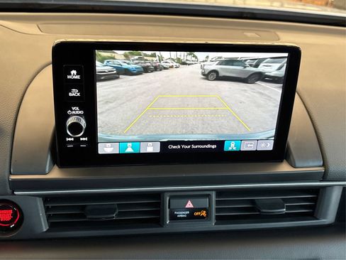 Used 2025 Honda Pilot Touring image 23