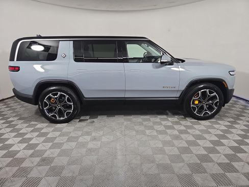 Used 2024 Rivian R1S Adventure AWD/4WD image 6