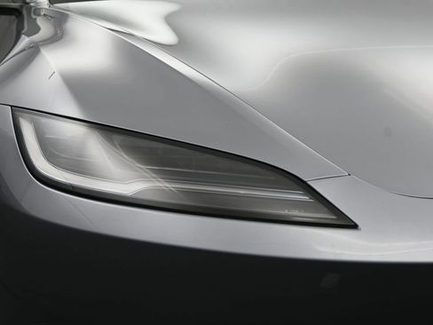 Used 2025 Tesla Model 3 Long Range RWD image 10