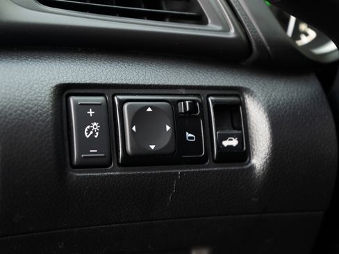 Used 2019 Nissan Sentra S image 35