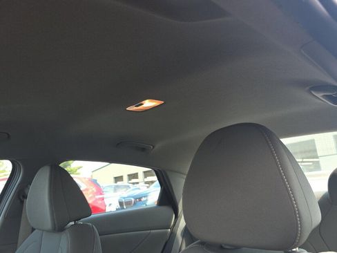 Used 2024 Hyundai Elantra SEL image 12