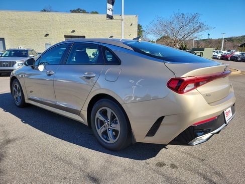 Used 2021 Kia K5 LXS image 24