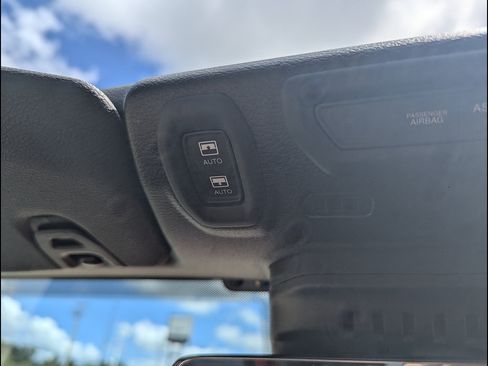 Used 2023 Jeep Wrangler Unlimited Rubicon w/ LED Lighting Group AWD/4WD image 39