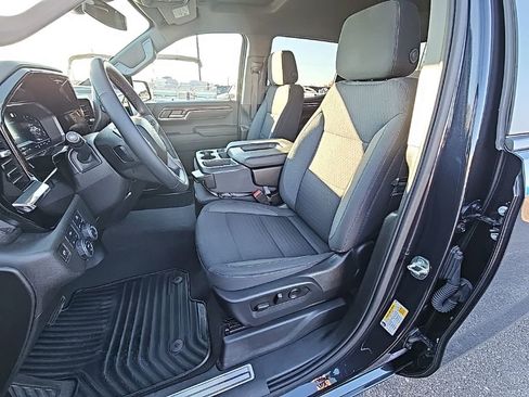 Used 2023 Chevrolet Silverado 1500 LT image 4