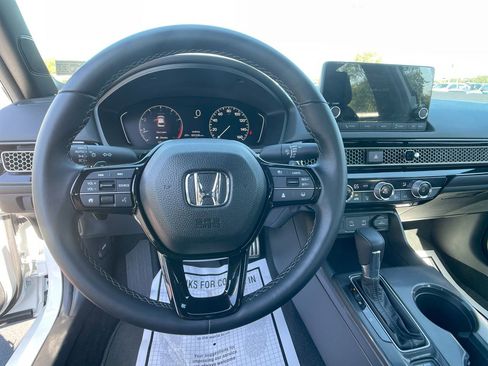 Used 2025 Honda Civic Sport image 14