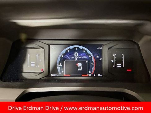 Used 2024 Toyota Tacoma SR5 image 17