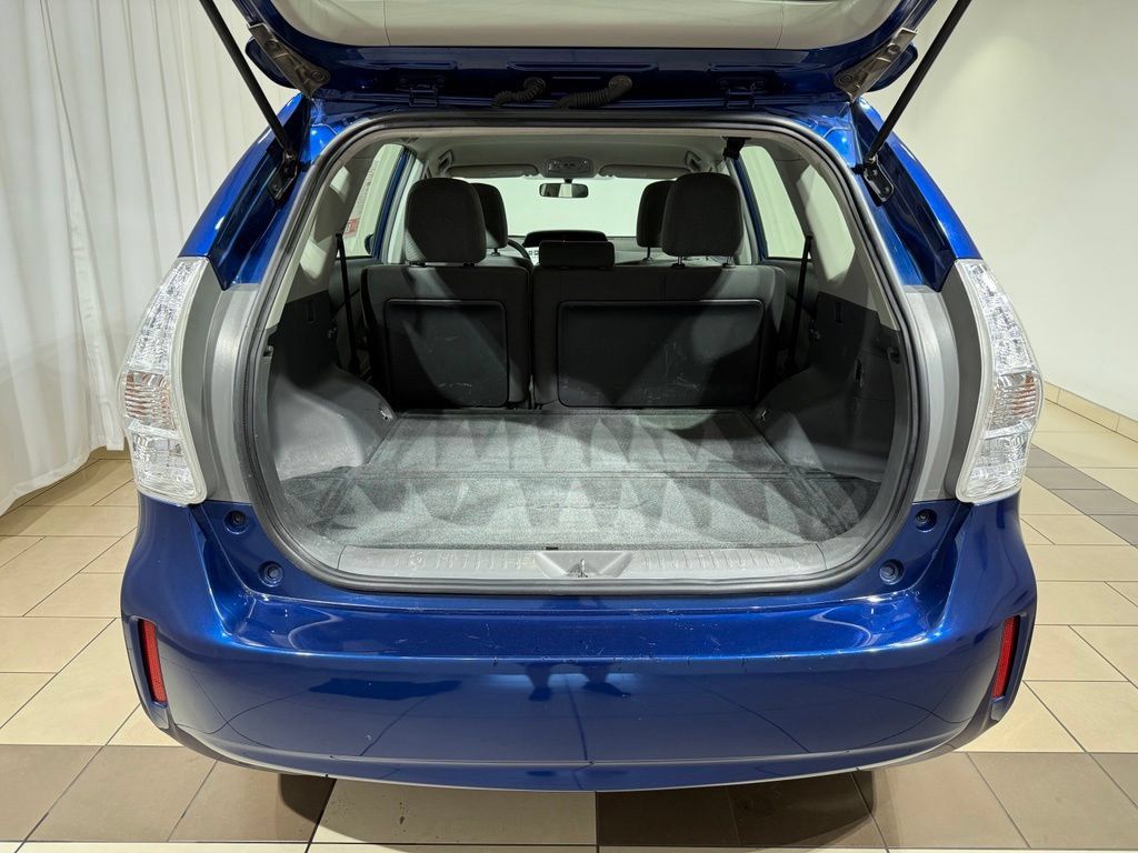 Used 2012 Toyota Prius V Three FWD image 11