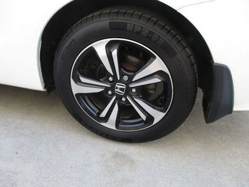 Used 2015 Honda Civic EX image 18