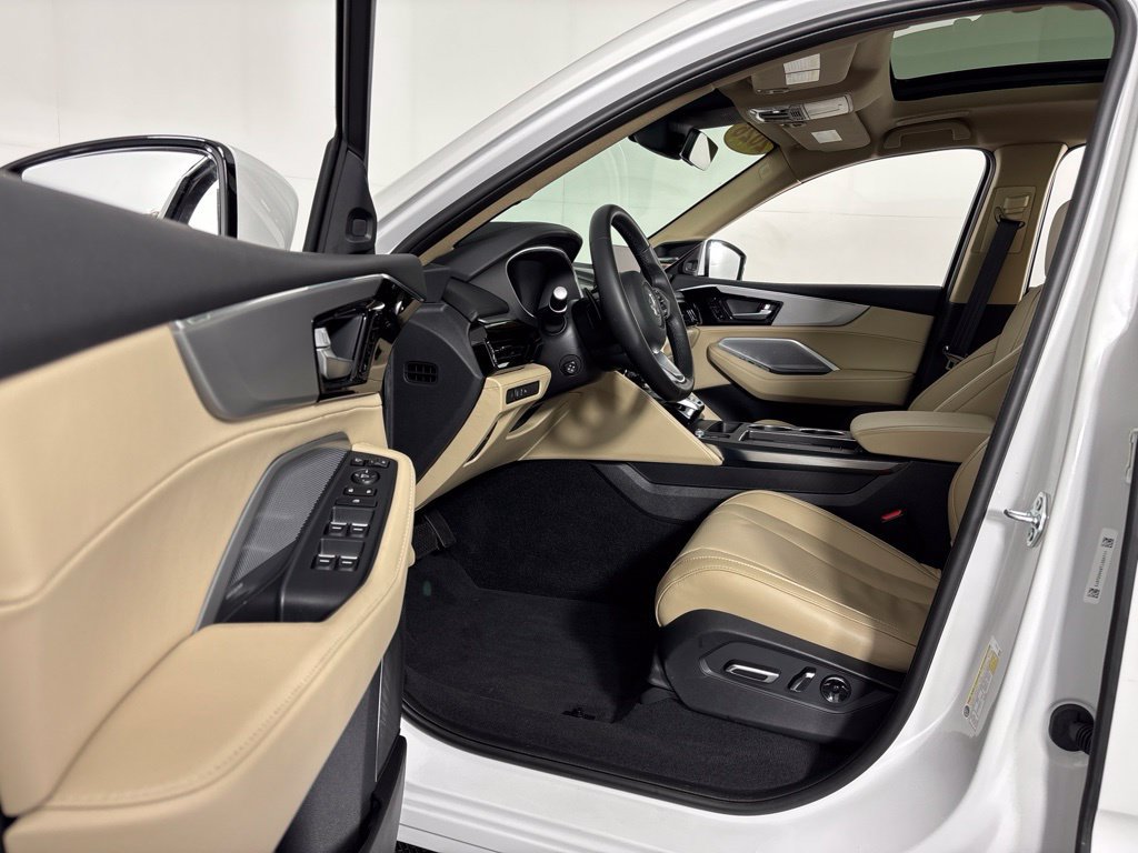 Certified 2026 Acura MDX w/ Technology Package FWD image 31